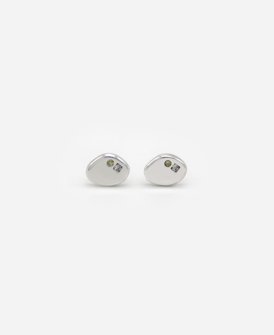 종종tiny gemstone earrings_olive자체브랜드